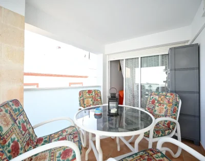 Apartamento con terraza privada, wifi y aire