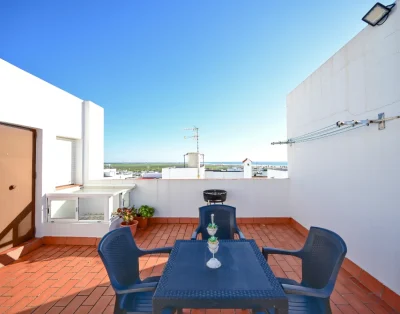 Apartamento con azotea privada y vistas al mar