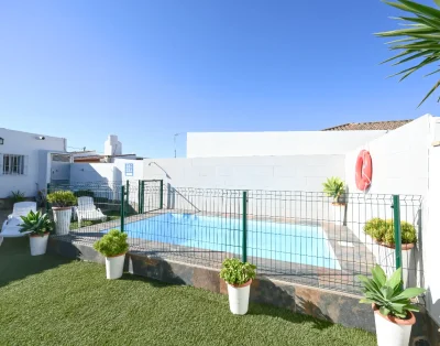 Casa David con piscina y aire acondicionado